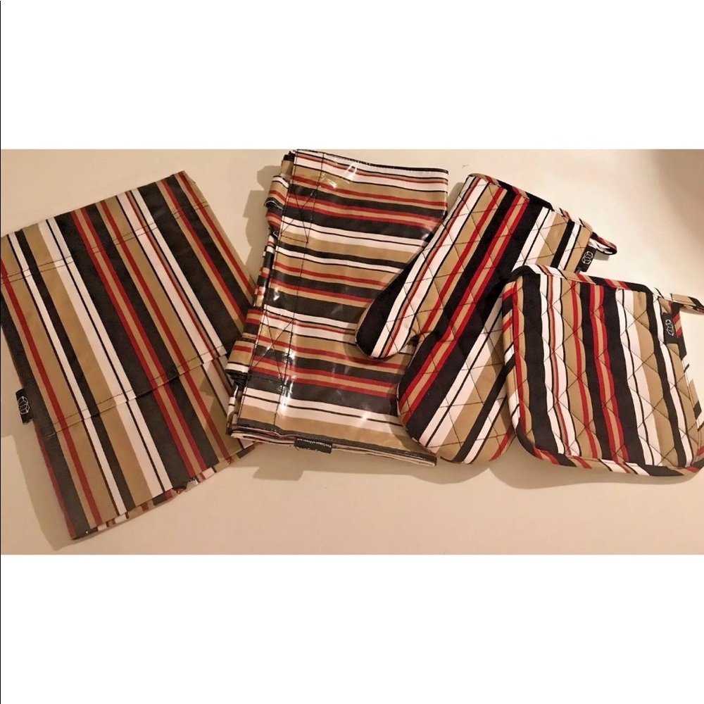 New KITCHEN Gift Set 4 Piece Apron Bag Pot Holder
